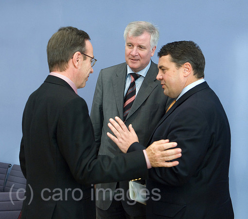 00Y071121D073CARO.JPG