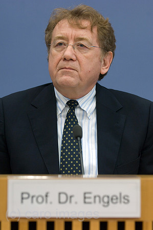00Y071122D008CARO.JPG