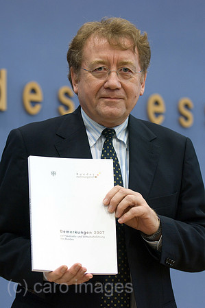 00Y071122D002CARO.JPG