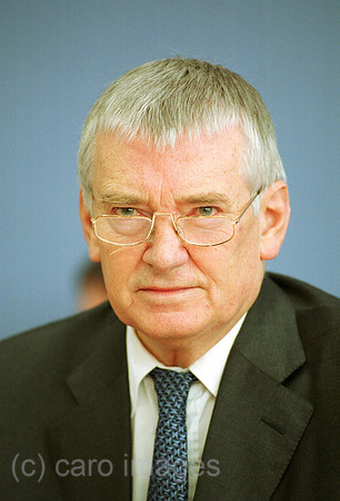 00M128410CARO.JPG