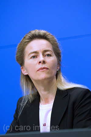 00Y070124D004CARO.JPG