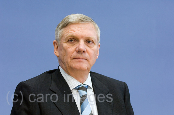 00Y070129D011CARO.JPG