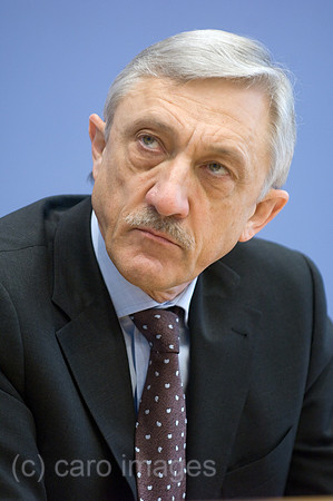 00Y070129D014CARO.JPG