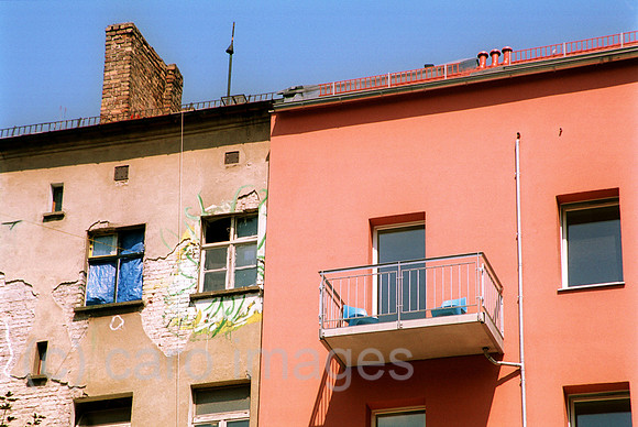0MW003713CARO.JPG