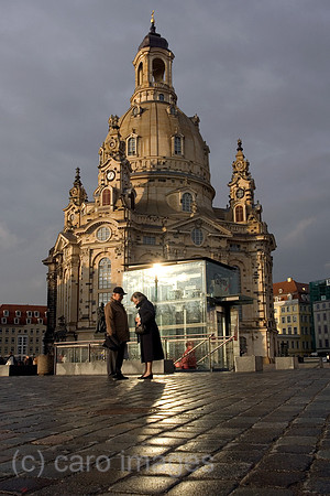 00S060429D046CAROE.JPG