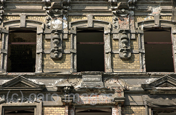 00S060425D712CAROE.JPG
