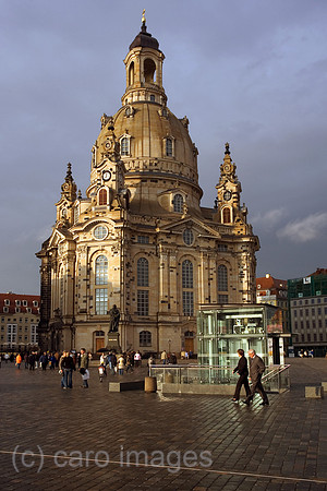 00S060429D040CARO.JPG