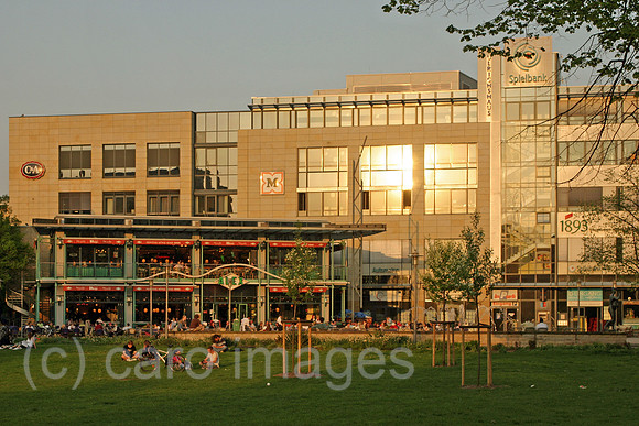 00S060425D721CAROE.JPG