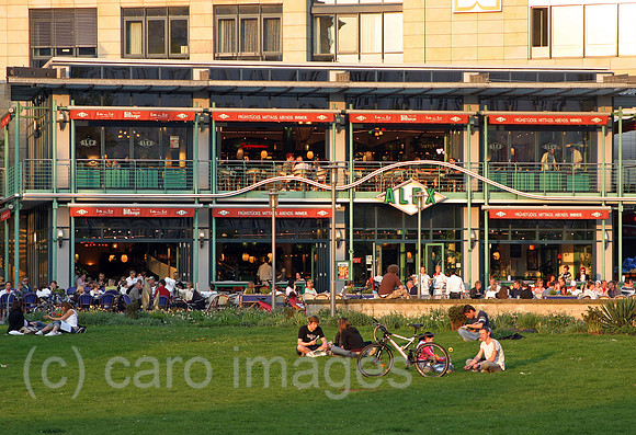 00S060425D722CAROE.JPG