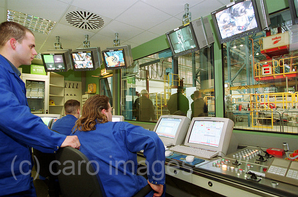 00M072203CARO.JPG