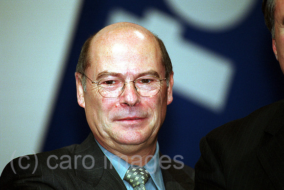 00M072130CARO.JPG