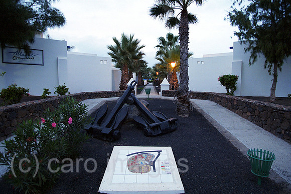00M073029CARO.JPG