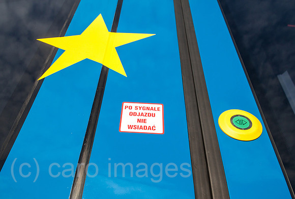 0GB120908D025CARO.JPG