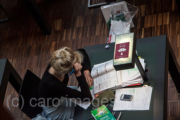 0GB120602D006CARO.JPG