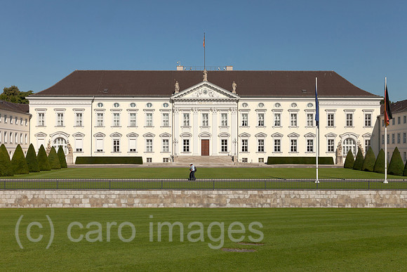 0BG120814D027CAROE.JPG