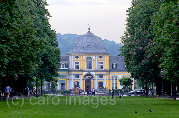 0BG120521D002CAROE.JPG