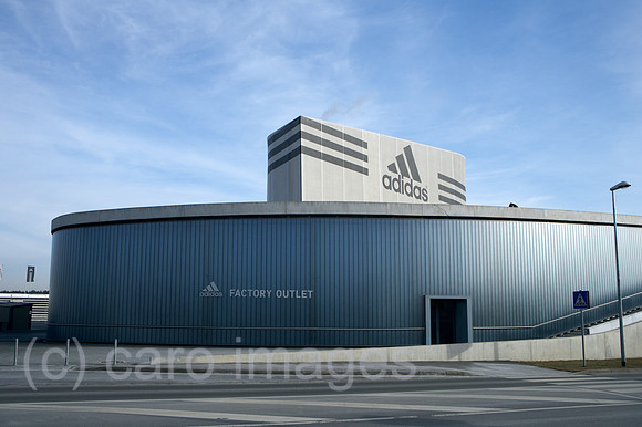 00R060131D083CAROE.JPG