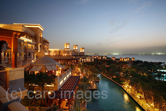 00S070328D015CAROEP.JPG