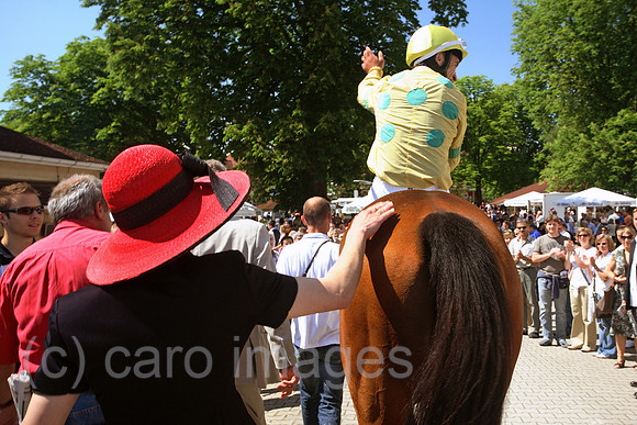 00S070519D312CAROEP.JPG