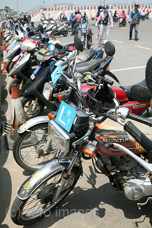 00S070426D018CAROEP.JPG