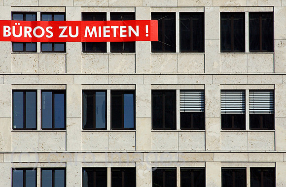 0MW040317D001CARO.JPG