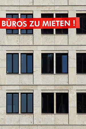0MW040317D002CARO.JPG