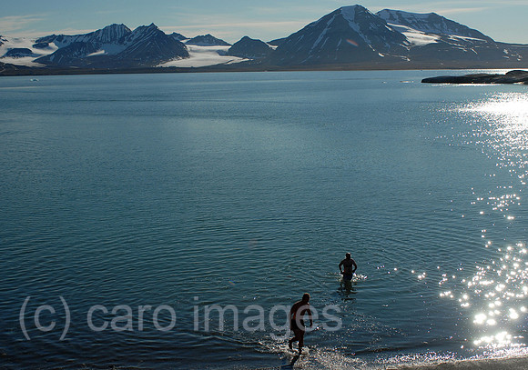 00K060715D052CAROE.JPG