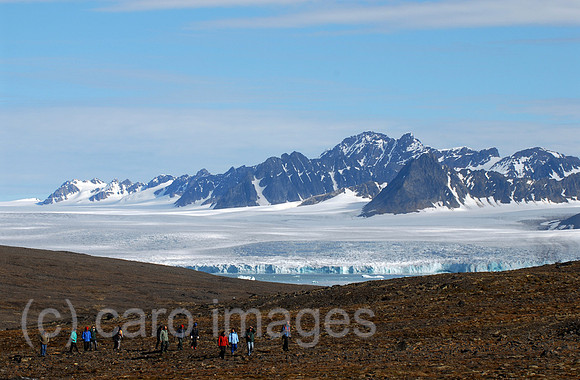 00K060715D012CAROE.JPG