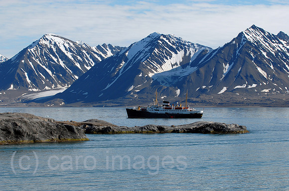 00K060715D042CAROE.JPG