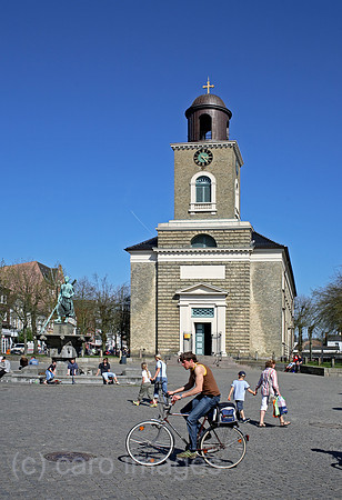 00B070416D106CARO.JPG