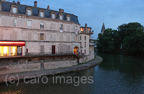 00A080519D144CARO.JPG