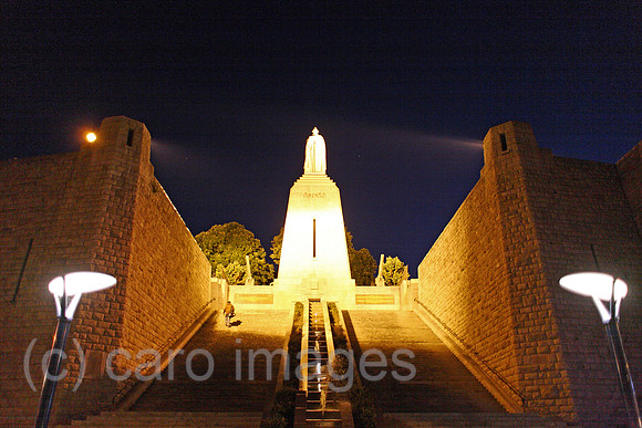 00A080519D165CARO.JPG