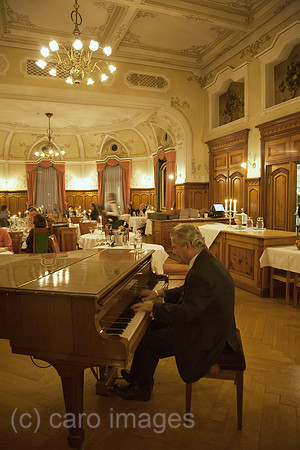 00A111002D349CARO.JPG