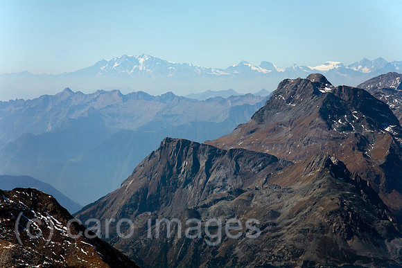 00A111002D093CARO.JPG