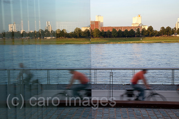 00X100820D047CARO.JPG