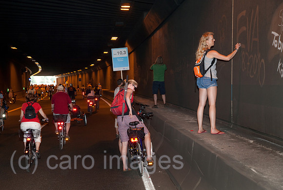 00X100718D048CARO.JPG