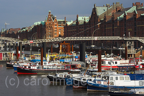 00P060419D014CAROE.JPG