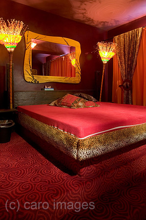 00P060322D014CAROE.JPG