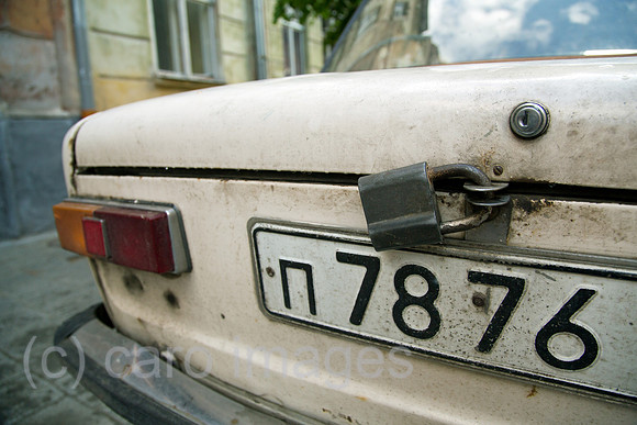 00A120506D447CARO.JPG
