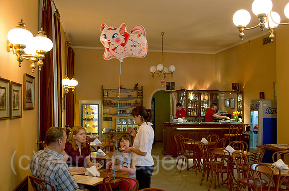 00A120506D321CARO.JPG