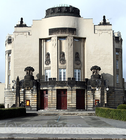 00J080325D064CARO.JPG