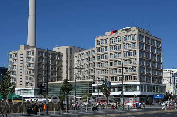 00R090901D049CAROE.JPG