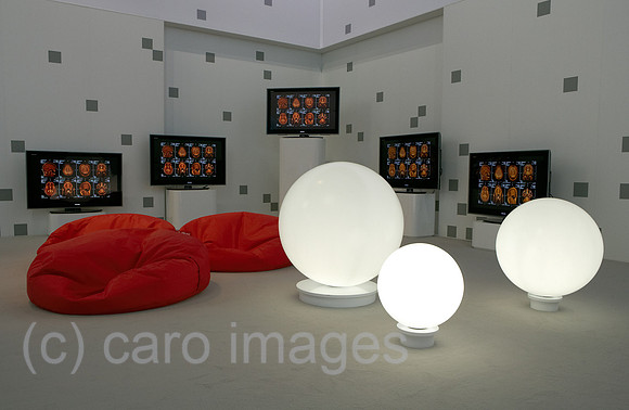 00R090904D001CAROE.JPG