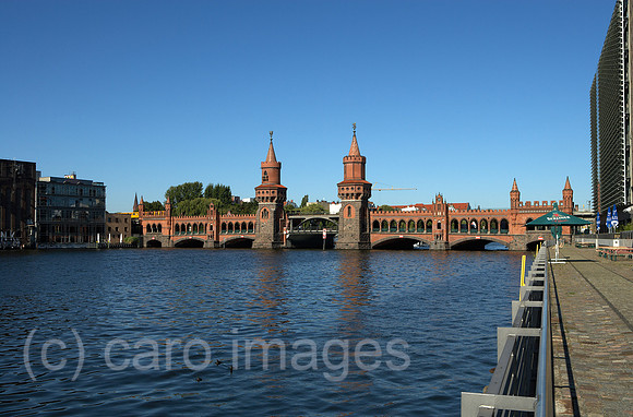 00R090901D040CAROE.JPG