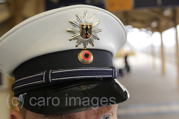 0HX111118D094CARO.JPG