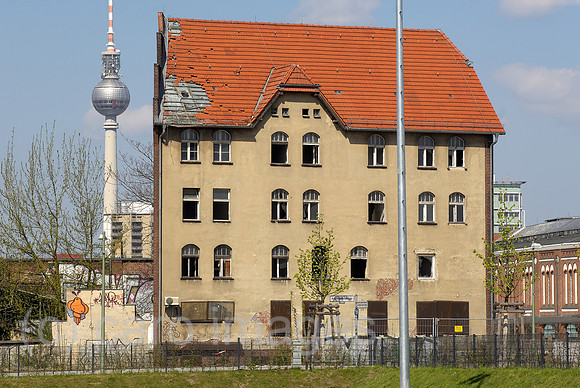 0CE080423D003CARO.JPG