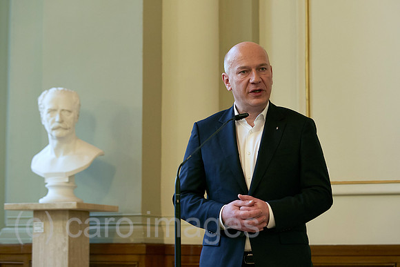 Berlin, Deutschland - Kai Wegner bei einer Pressekonferenz im Roten Rathaus.