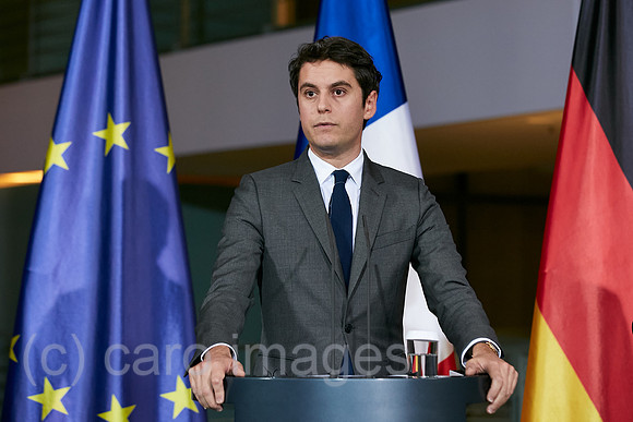 Berlin, Deutschland - Der franzoesische Premierminister Gabriel Attal bei der Pressekonferenz zu seinem Antrittsbesuch im Kanzleramt.