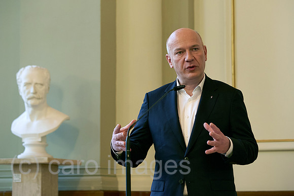 Berlin, Deutschland - Kai Wegner bei einer Pressekonferenz im Roten Rathaus.