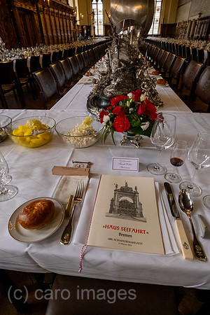 Deutschland, Bremen - 480. Schaffermahlzeit (Spendensammlung fuer Seeleute und Angehoerige durch Stiftung Haus Seefahrt) im Bremer Rathaus, Platz des Ehrengastes Bundespraesident Frank-Walter Steinme